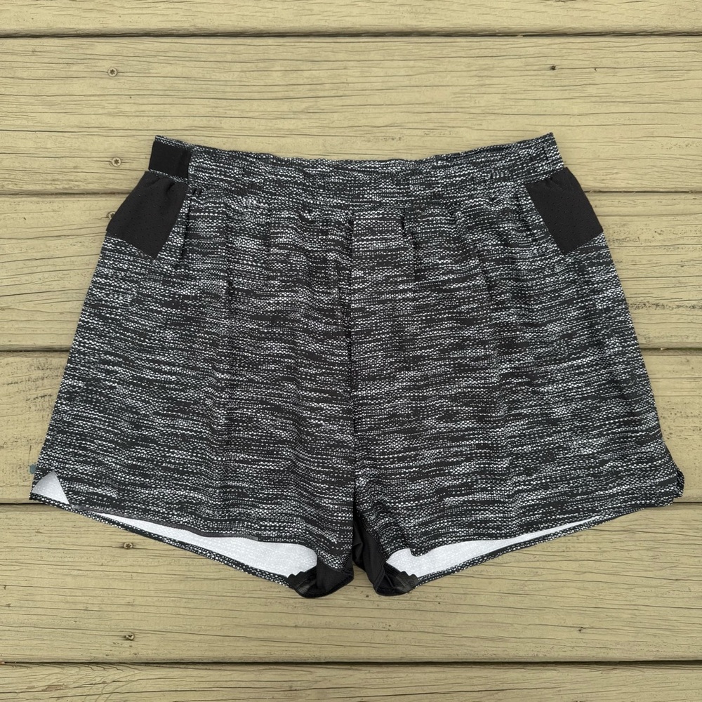 Lululemon Surge Short *4" Updated in All Court Texture White Black